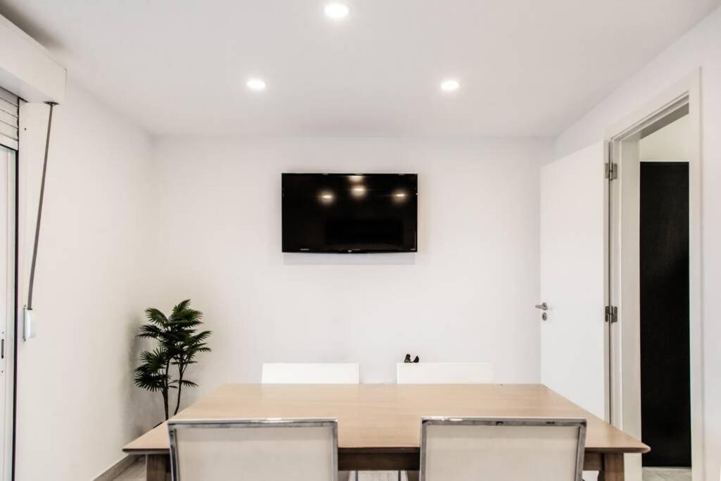 Remodeled Apartment In The City Center. FAO Buitenkant foto