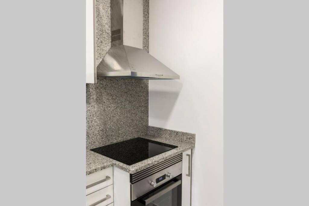 Remodeled Apartment In The City Center. FAO Buitenkant foto